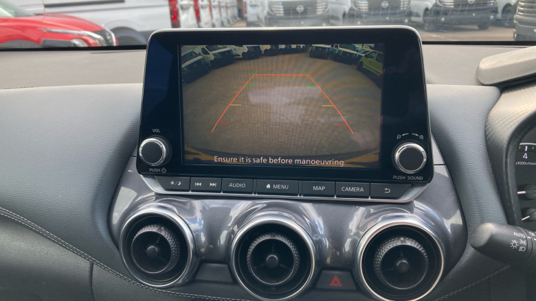 Nissan Juke 1.0 DiG-T 114 N-Connecta 5dr Petrol Hatchback